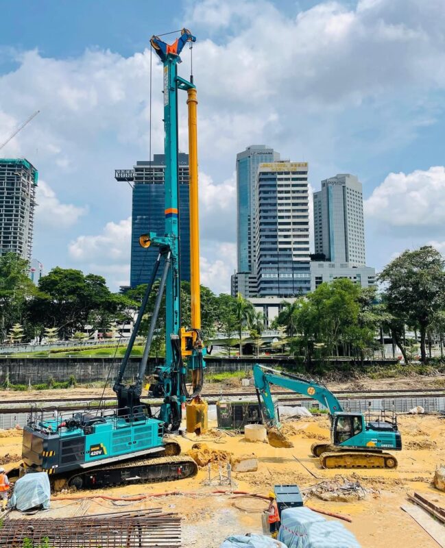 Cummins-powered rotary drilling rig ZY420V that comes with a rated torque of 420 kN.m